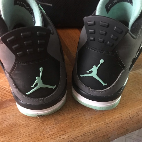 Air Jordan 4 Retro 'Green Glow - Picture 6 of 8